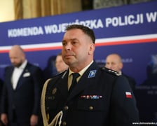 Ślubowanie nowoprzyjętych policjantów garnizonu dolnośląskiego w Sali Rycerskiej wrocławskiego Ratusza.