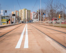 <p>200-metrowy odcinek trasy autobusowo-tramwajowej jest już niemal gotowy. Zdjęcie z 11 marca&nbsp;</p>