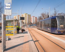<p>200-metrowy odcinek trasy autobusowo-tramwajowej jest już niemal gotowy. Zdjęcie z 11 marca&nbsp;</p>