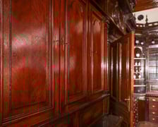 <p>Apteka pod Słońcem sprzedana - zabytkowe meble zostają</p>