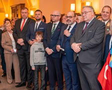 <p>Odsłonięcie popiersia generała J&oacute;zefa Bema we wrocławskim ratuszu</p>