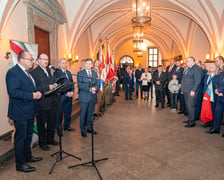 <p>Odsłonięcie popiersia generała J&oacute;zefa Bema we wrocławskim ratuszu</p>