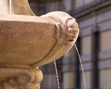 <p>Fontanna Szermierz na Pl. Uniwersyteckim&nbsp; we Wrocławiu</p>