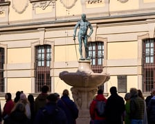 <p>Fontanna Szermierz na Pl. Uniwersyteckim&nbsp; we Wrocławiu</p>