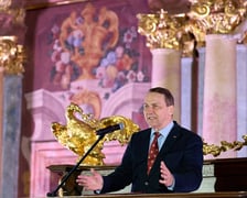 Radosław Sikorski, wicepremier, minister spraw zagranicznych na otwarciu East West Forum w Auli Leopoldina.