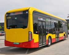 Linia „Poświęcka (Ośrodek Zdrowia)” – „Port Lotniczy” została zelektryfikowana. Kursują na niej Mercedesy eCitaro