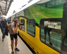 W poniedziałek, 6 czerwca, odbył się inauguracyjny przejazd pociągu z Wrocławia Głównego do Świdnicy. regularne kursy wracają na trasę od 12 czerwca.