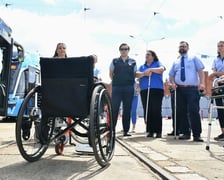 MPK Wrocław i Fundacja Potrafię Pomóc zorganizowały szkolenia dla motorniczych i kierowców. Celem warsztatów jest poprawa jakości obsługi osób z niepełnosprawnościami