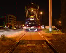 Nocny przyjazd 21. tramwaju Moderus Gamma do Wrocławia