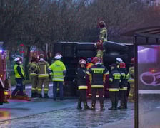 Do wypadku wozu strażackiego i busa doszło dzisiaj rano (23.12.) we Wrocławiu