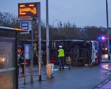Do wypadku wozu strażackiego i busa doszło dzisiaj rano (23.12.) we Wrocławiu