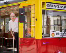 Wrocławskie Linie Turystyczne zaczynają sezon 2023. Tramwaj Gustaw z 1956 r. należący do MPK Wrocław