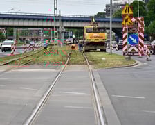 Remont torowiska na ul. Legnickiej potrwa do końca wakacji.