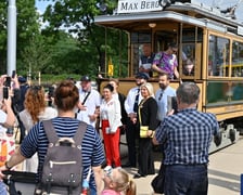 Komunikacyjny piknik na nowej pętli Wrocław Nowy Dwór (P+R). Impreza zorganizowana została z okazji uruchomienia tramwajów na Nowy Dwór, co nastąpi jutro, w niedzielę 3 września.