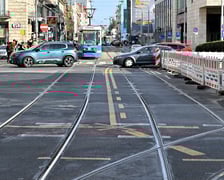 Skrzyżowanie ulic Piłsudskiego i Świdnickiej. Remont torowiska już prawie skończony.