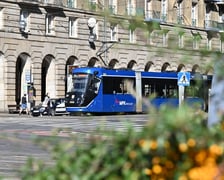 Skrzyżowanie Powstańców Śląskich ze Świdnicką po remoncie torowiska.