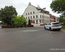 <p>Nieprawidłowo zaparkowany pojazd</p>