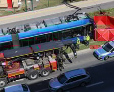 Ulica Popowicka - miejsce tragicznego wypadku, w którym pod kołami tramwaju zginął rowerzysta