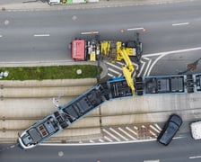 Zderzenie tramwaju z samochodem osobowym na ul. Dmowskiego, 28 lipca 2025 r
