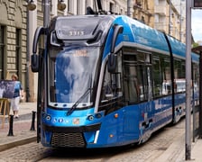 Tramwaj im. Piotra Bednarza – nadanie imienia. Uczestnicy spotkania, 22 sierpnia 2025 r.