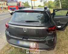 Zderzenie i dachowanie osobówki na ul. Królewieckiej we Wrocławiu