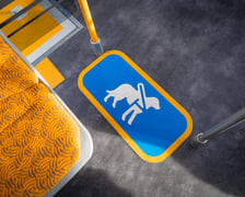 Prezentacja nowych aglomeracyjnych mercedesów pod Halą Stulecia, 14 listopada 2025