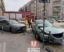 Rozbite samochody u zbiegu ul. Kościuszki 150 i Prądzyńskiego