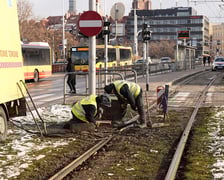 Naprawa torowiska na Legnickiej przy pl. Jana Pawła II