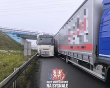 Zderzenie czterech samochodów ciężarowych na A8 - Autostradowej Obwodnicy Wrocławia