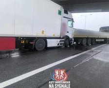 Zderzenie czterech samochodów ciężarowych na A8 - Autostradowej Obwodnicy Wrocławia