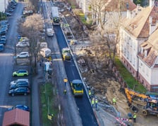 Prace przy przebudowie ulicy Koszarowej. Zdjęcie z poniedziałku 8 grudnia