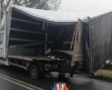 Zderzenie samochodów na węźle Kostomłoty, 20.12.2025 r.