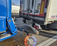 Aż trzy ciężarówki blokują autostradę, 16 stycznia 2026 r.