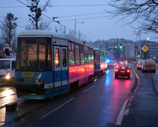 Złamany pantograf przy Pułaskiego - trwa naprawa