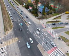 Widok z lotu ptaka na skrzyżowanie Powstańców Śląskich z Krzycką i Waligórskiego. Zdjęcia z 28.03.2026 r.
