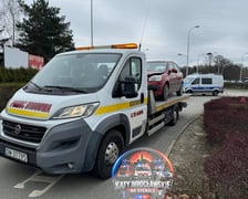 Uszkodzone samochody u zbiegu ul. Pilczyckiej  i ronda Bartoszewskiego, 28.03.2026 r.