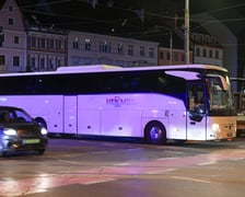 <p>Autokar zawracał i wjechał pod tramwaj</p>