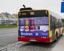 <p>Autobus 306 już kursuje. Wzmocni linię 106</p>