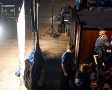 <p>Na planie filmu &bdquo;Ojczyzna&rdquo; w Wytw&oacute;rni Film&oacute;w Fabularnych we Wrocławiu</p>