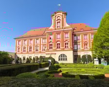 <p>Ogr&oacute;d Ossolineum w pełnej krasie</p>