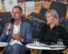 <p>wiceprezydent Wrocławia Renata Granowska i członek zarządu wojew&oacute;dztwa Jarosław Rybczenko / konferencja o Kongresie Kultury Wrocławia i Dolnego Śląska</p>