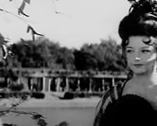 <p>Jadwiga Has w roli Doni Inez Moro na wrocławskiej Pergoli, kt&oacute;ra zagrała park w Madrycie</p>