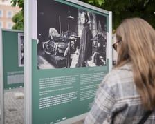 Wystawa poświęcona Oldze Boznańskiej przy ulicy Świdnickiej we Wrocławiu