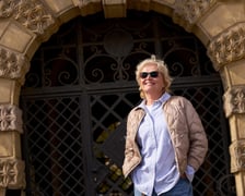 <p>Na zdjęciach Izabela Ganske, autorka książki&nbsp;&bdquo;Wrocław. Nieprzewodnik dla turyst&oacute;w i mieszkańc&oacute;w&rdquo;</p>