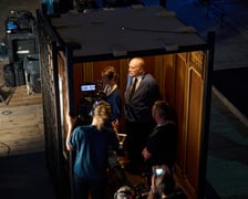 <p>Wytw&oacute;rnia Film&oacute;w Fabularnych we Wrocławiu - studio "B", plan filmu "1949" w reż. Pawła Pawlikowskiego - scena z windą</p>