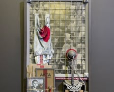 <p>Wystawa asamblaży prof. Wojciecha Kaniowskiego pt. „Reportaż ze zniewolonego kraju. Oblicza polskiego socjalizmu”</p>