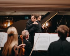 <p>Piotr Alexewicz z dyrygentem Andrzejem Boreyko</p>