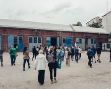 <p>Wnętrza hali po Kraftpoście na Kolejowej</p>