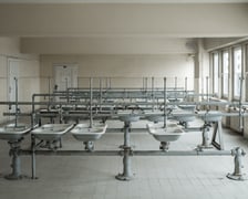 <p>Wnętrza hali po Kraftpoście na Kolejowej</p>