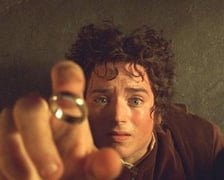 Kadr z jednego z filmów składających się na trylogię "Władca PIerścieni"